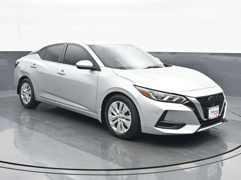 Used 2022 Nissan Sentra S image 9