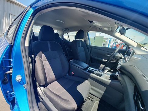 Used 2025 Nissan Sentra SV FWD image 23