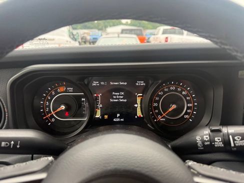 Used 2026 Jeep Wrangler Rubicon AWD/4WD image 11
