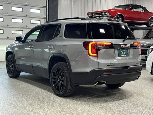 Certified 2023 GMC Acadia SLE w/ Driver Convenience Package AWD/4WD image 3