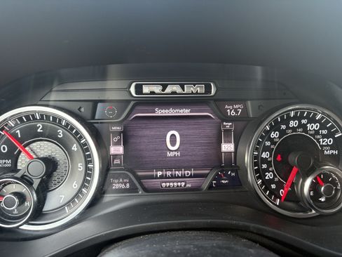 Used 2020 RAM 1500 Big Horn AWD/4WD image 11