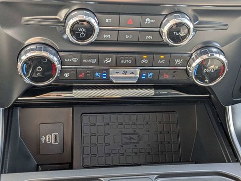 Used 2025 Ford F150 Raptor AWD/4WD image 24