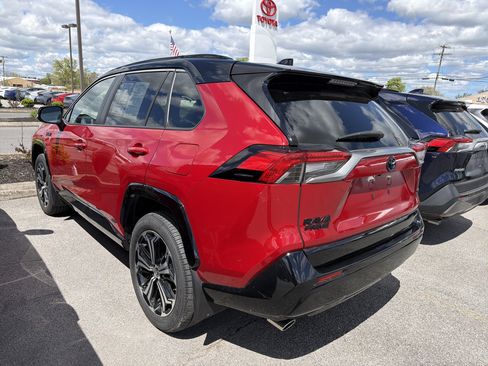 Used 2023 Toyota RAV4 XSE w/ Weather Package AWD/4WD image 5