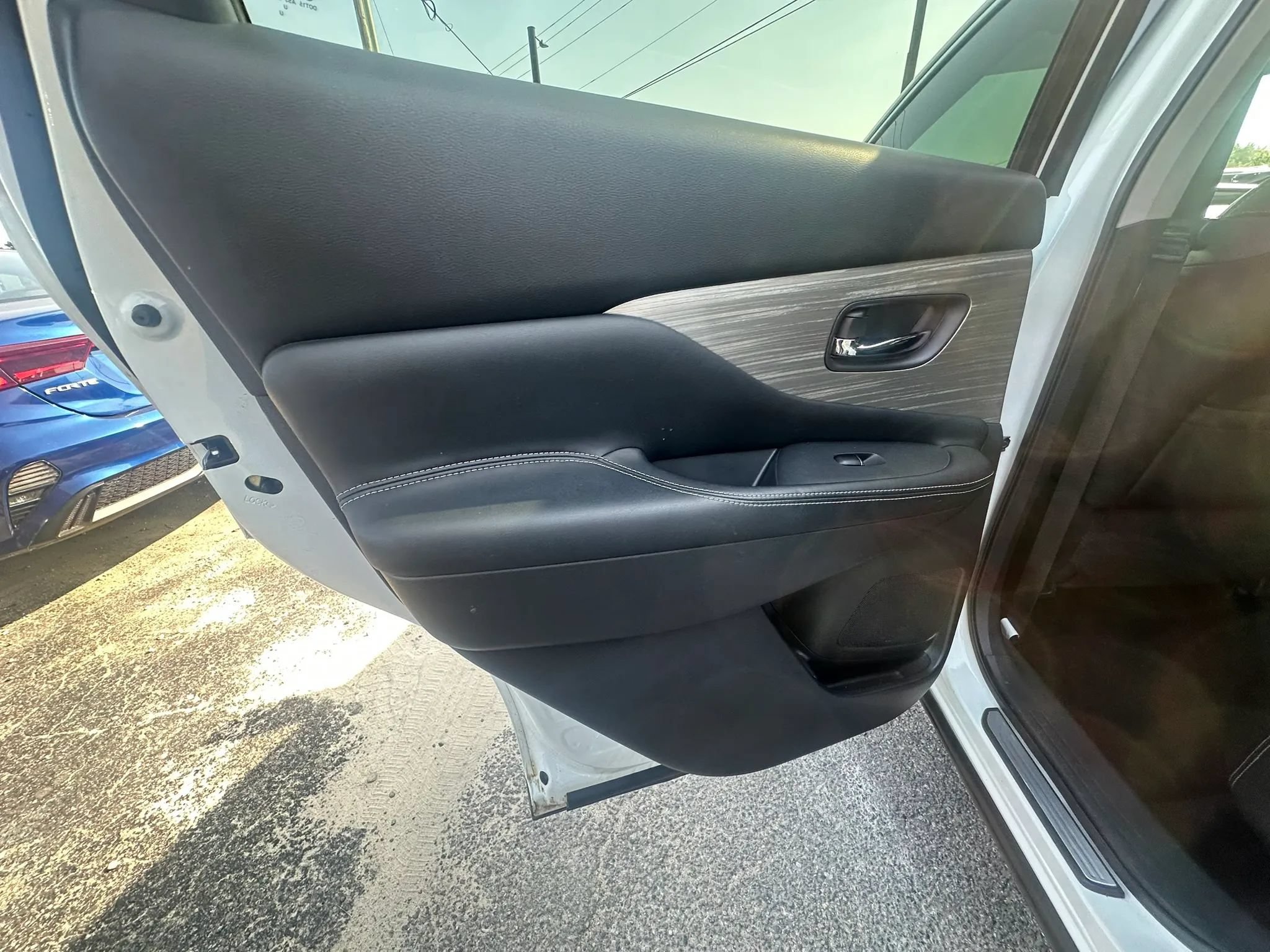 Used 2016 Nissan Murano Platinum w/ Platinum Technology Package AWD/4WD image 21