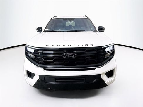 Used 2025 Ford Expedition Max Platinum w/ Stealth Performance Package AWD/4WD image 26