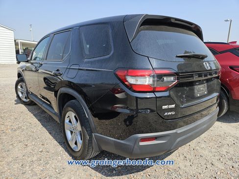 Certified 2023 Honda Pilot LX image 10