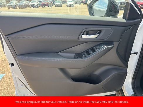 New 2026 Nissan Rogue Dark Armor AWD/4WD image 9