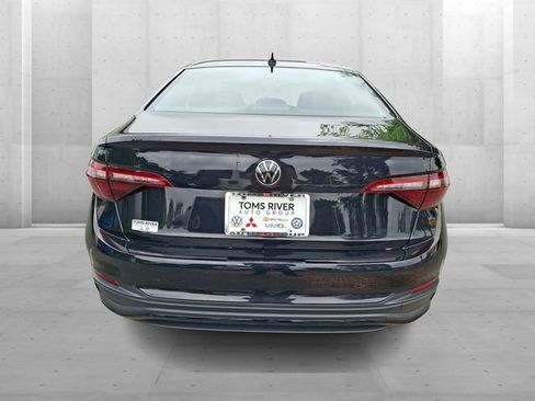 Used 2024 Volkswagen Jetta Sport FWD image 5