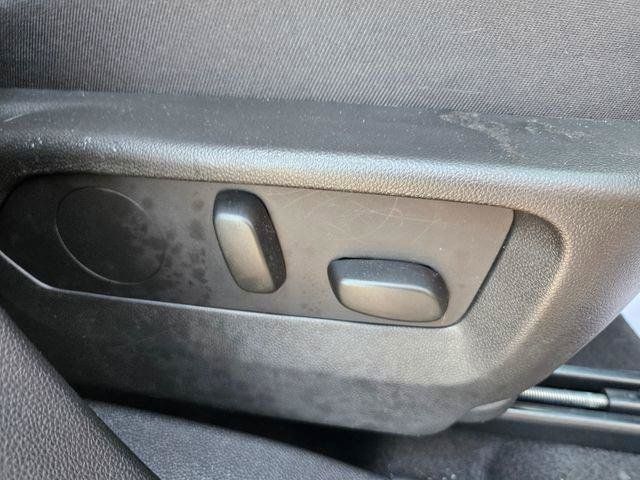 Used 2023 Buick Envision Avenir AWD/4WD image 19