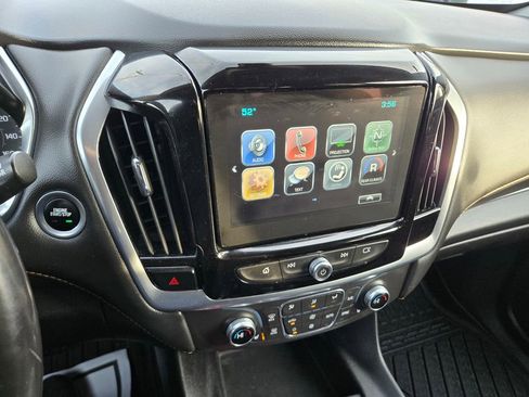 Used 2019 Chevrolet Traverse LT AWD/4WD image 9