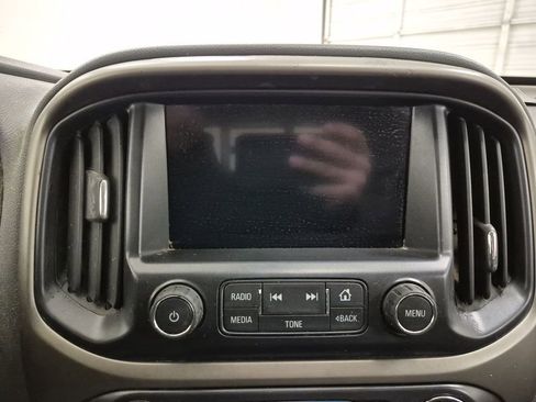 Used 2016 Chevrolet Colorado Z71 image 13