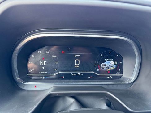 Used 2024 GMC Yukon XL SLT image 20