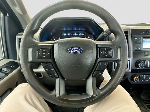 Used 2022 Ford F250 XL w/ Power Equipment Group image 14