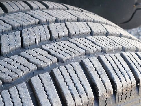 Used 2017 Jeep Compass Limited w/ Navigation Group image 28