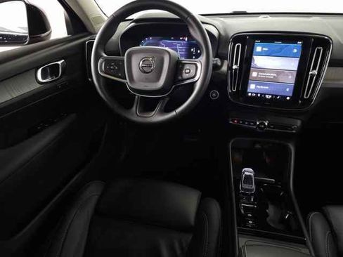 Certified 2023 Volvo XC40 B5 Plus w/ Protection Package Premier image 21