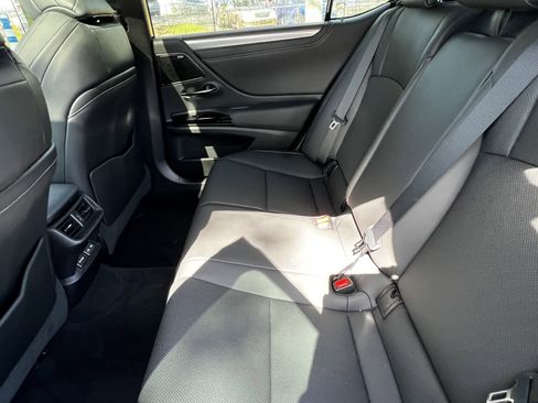 Used 2022 Lexus ES 350 F Sport w/ Accessory Package 2 image 31