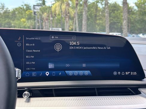 Used 2025 Cadillac Optiq Luxury 2 w/ LPO, Floor Liner Package AWD/4WD image 20