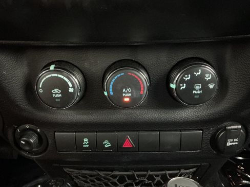 Used 2017 Jeep Wrangler Unlimited Sport w/ Quick Order Package 24S AWD/4WD image 35
