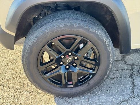 Used 2023 Chevrolet Colorado Trail Boss w/ Advanced Trailering Package image 12