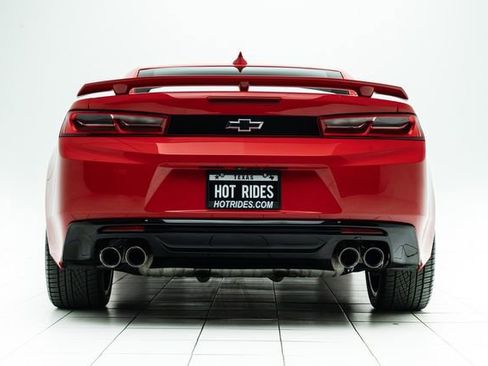 Used 2018 Chevrolet Camaro SS image 15
