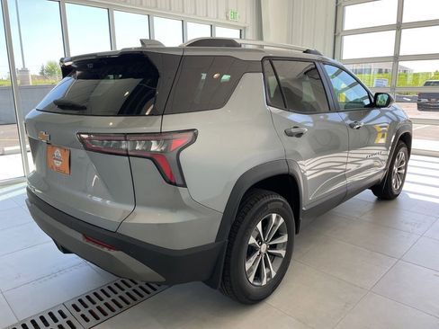 New 2026 Chevrolet Equinox LT w/ Convenience Package II AWD/4WD image 5