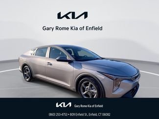 Used 2025 Kia K4 LXS video 1