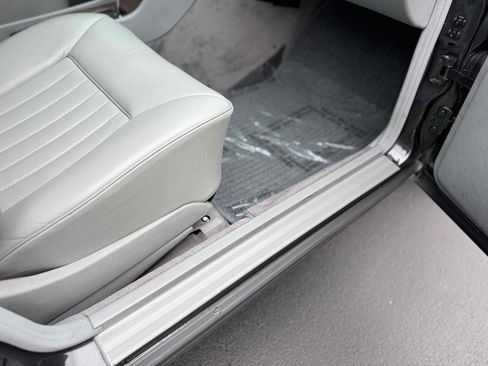 Used 1987 Mercedes-Benz 300 D Turbo image 47