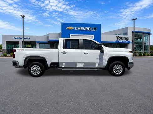 Used 2025 Chevrolet Silverado 2500 LT w/ Convenience Package AWD/4WD image 8