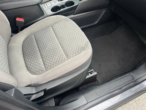 Used 2022 Ford Escape SE FWD image 22