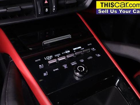 Used 2024 Porsche Cayenne image 17