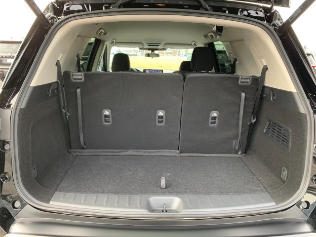 New 2026 Nissan Pathfinder SV AWD/4WD image 17