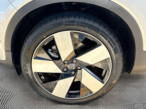 Used 2023 Volvo XC40 Recharge Ultimate w/ Protection Package Premier image 33