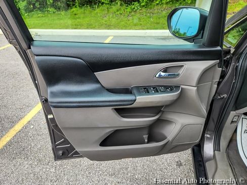 Used 2016 Honda Odyssey EX-L image 28
