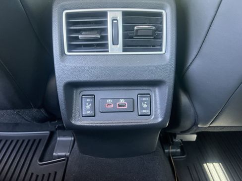 Used 2023 Nissan Maxima Platinum w/ Sport Mat Group FWD image 21