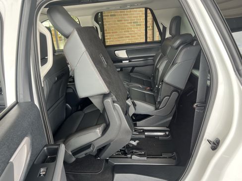 Used 2025 Ford Expedition Max Active AWD/4WD image 23