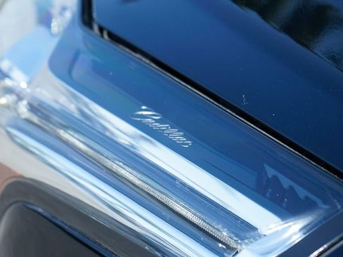 Used 2019 Cadillac Escalade Premium Luxury RWD image 59