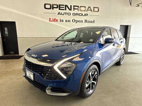 Used 2023 Kia Sportage EX FWD image 1