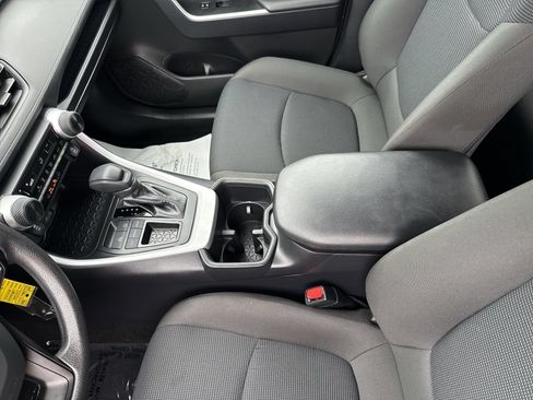 Certified 2025 Toyota RAV4 LE FWD image 22