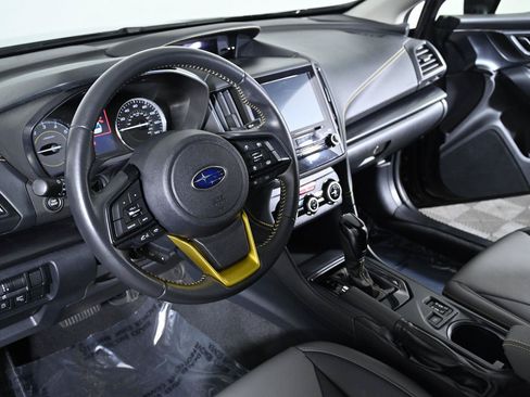 Used 2022 Subaru Crosstrek 2.5i Sport w/ Moonroof Package AWD/4WD image 9