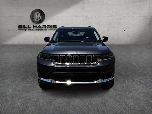 Used 2022 Jeep Grand Cherokee L Limited AWD/4WD image 2