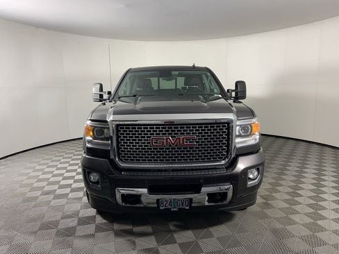 Used 2015 GMC Sierra 3500 Denali image 4