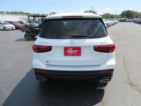 Used 2022 Mercedes-Benz GLB 250 4MATIC image 6