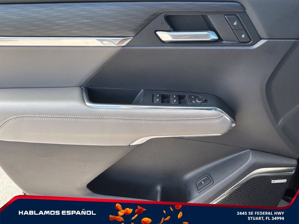 Used 2026 GMC Acadia Elevation w/ Elevation Premium Package FWD image 23
