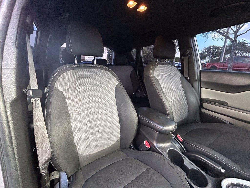 Used 2017 Kia Soul + FWD image 28