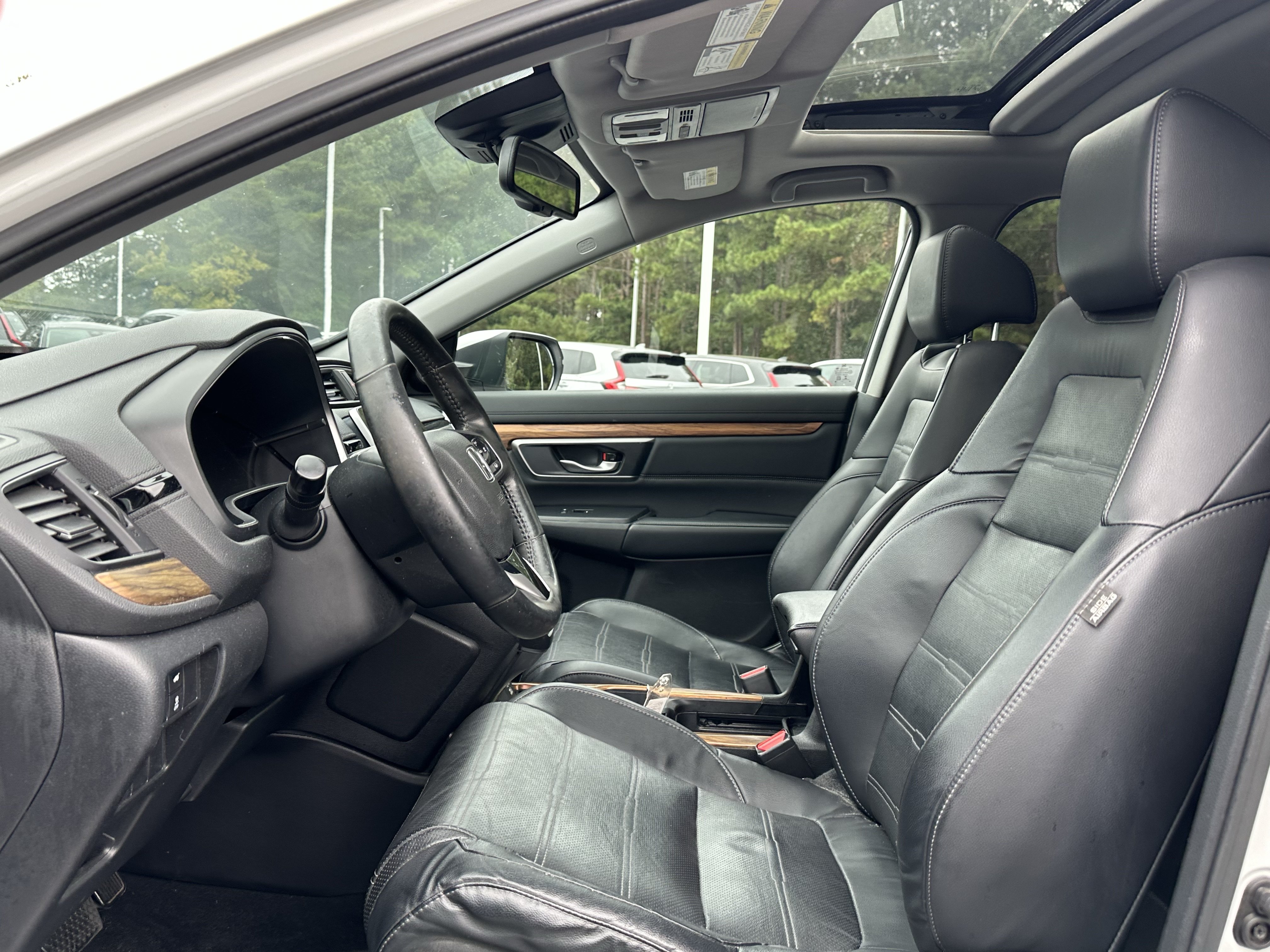 Used 2020 Honda CR-V Touring image 7