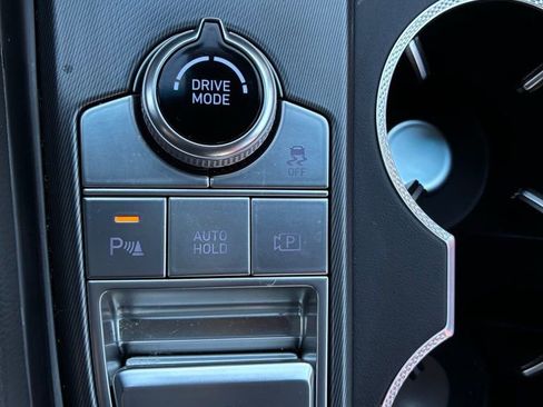 Used 2025 Genesis G70 3.3T Advanced image 33