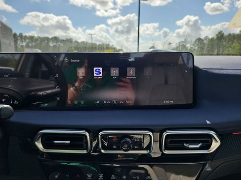 New 2026 Nissan Sentra SL w/ Floor Mat Package image 25