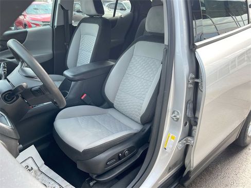 Used 2019 Chevrolet Equinox LS w/ LS Convenience Package image 18