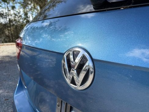 Used 2020 Volkswagen Tiguan S image 11