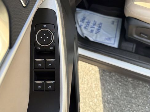 Used 2021 Ford Explorer XLT w/ Equipment Group 202A image 24